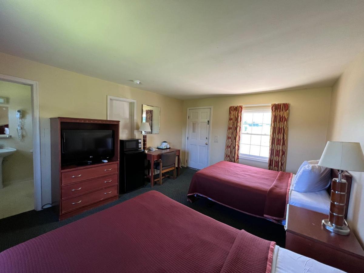 Relax Inn By Oyo Natural Bridge I-81 Exteriör bild