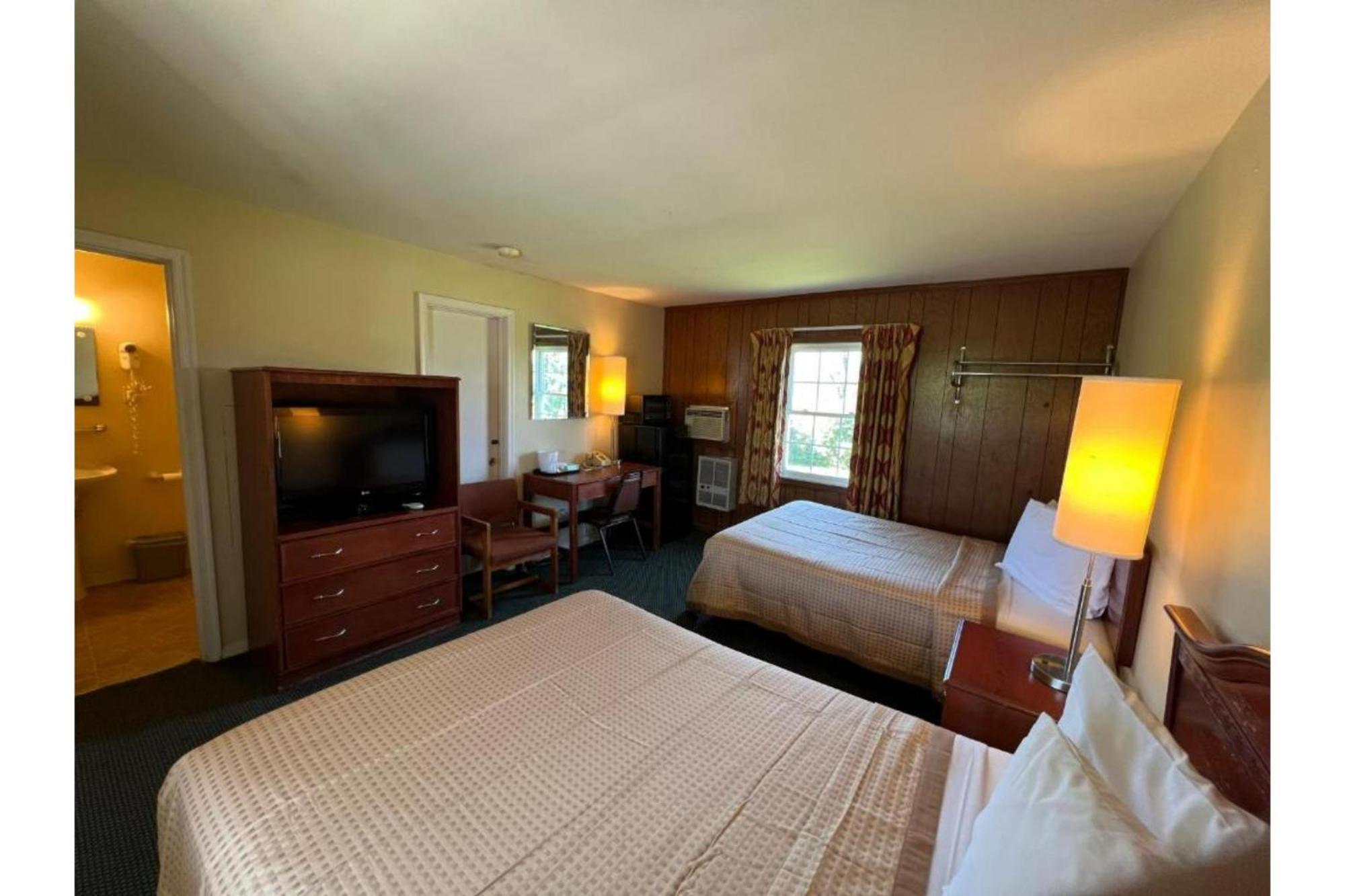 Relax Inn By Oyo Natural Bridge I-81 Exteriör bild